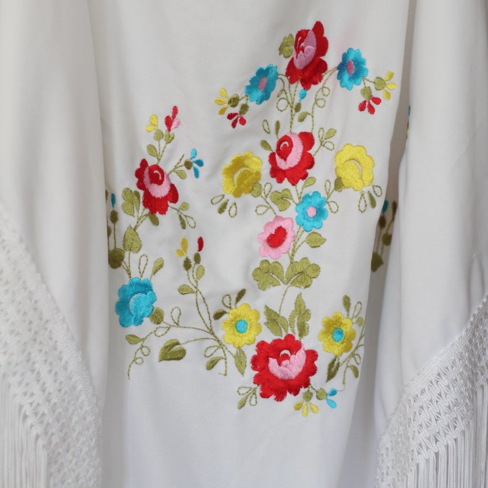 Floral White Shawl